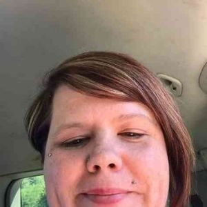 Meet your Posher, Leeann